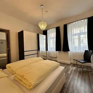 Maxima Apartment