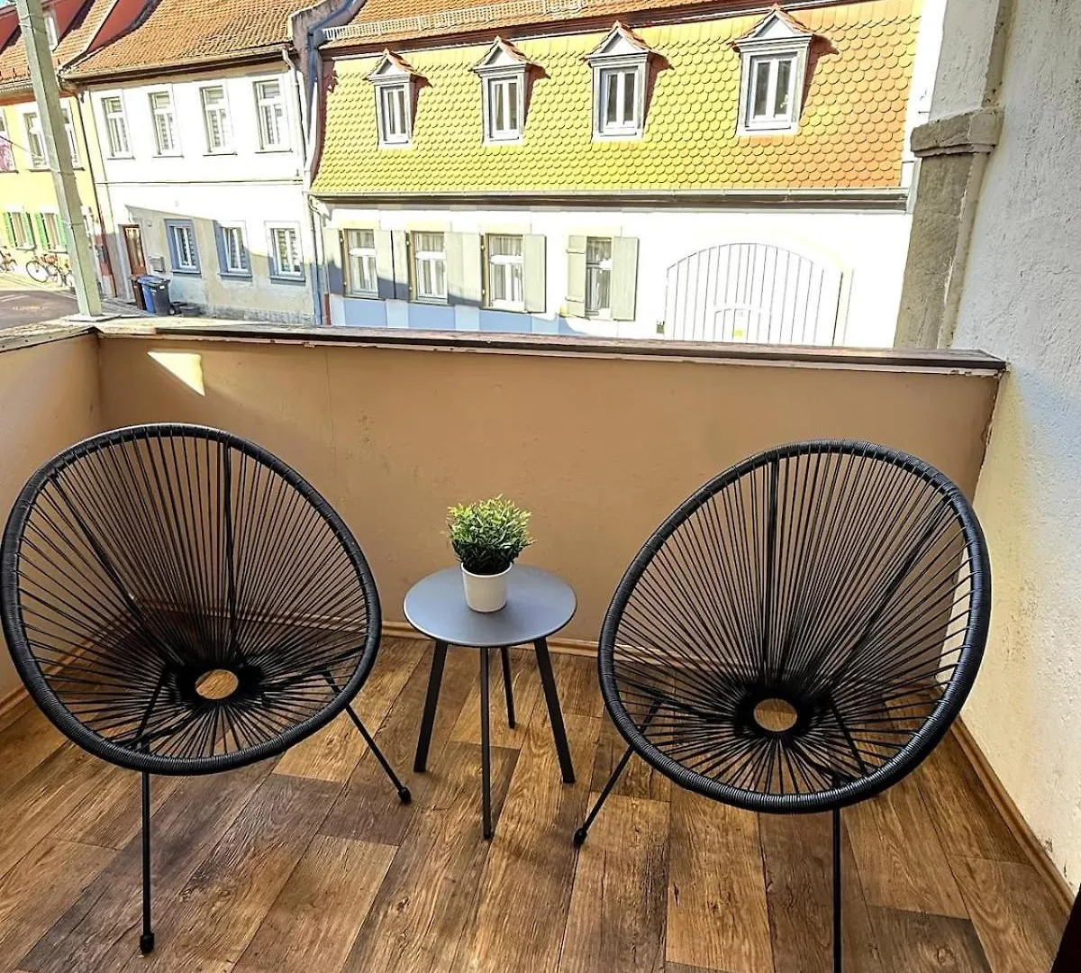 Stadthaus Am Dom Mit Terrasse Und Balkon Bamberg